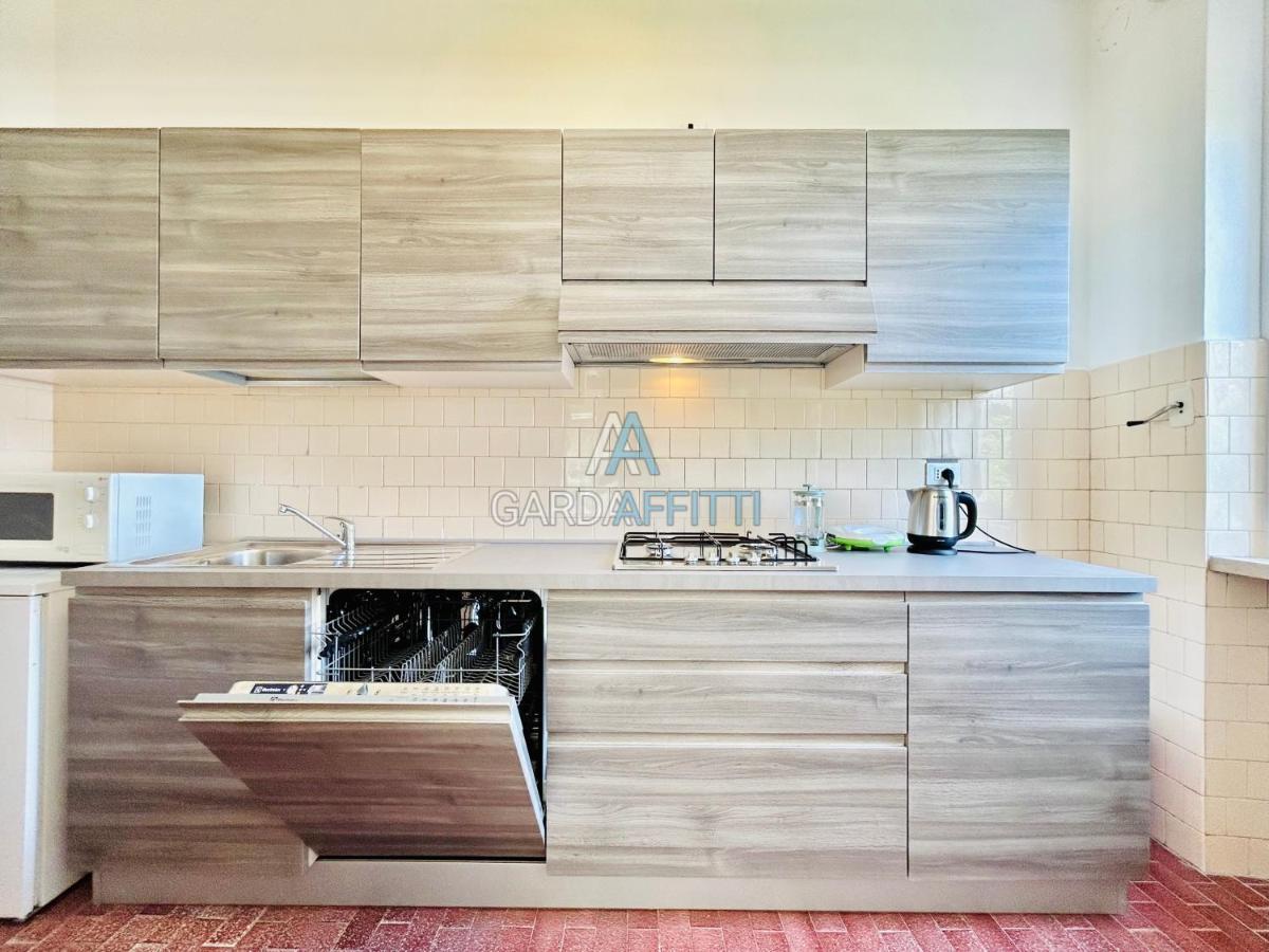 Ares Apartment - Vicino Al Lago Di Garda E Alla Stazione Treno Desenzano del Garda Exterior foto